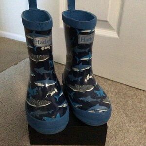 HATLEY SHARK FRENZY RAIN BOOTS- TODDLER BOYS SIZE 9